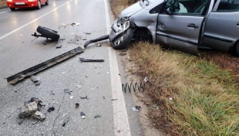 AKSIDENT NË MIRDITË/ Makina del nga rruga, plagoset pasagjerja. Shoferi…
