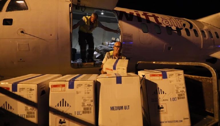 “LUFTA ME COVID-19/ Mbërrin 29,250 doza të vaksinës Pfizer në vendin tonë