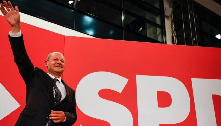 GJERMANI/ Olaf Scholz kandidati i mundshëm për të pasuar kancelaren Merkel