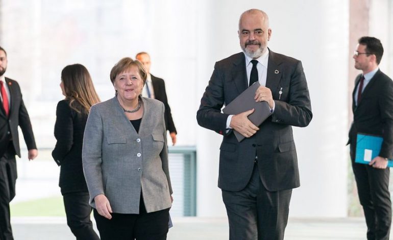 VIZITA E MERKEL NË TIRANË/ Policia merr masa: Ja të gjitha rrugët që bllokohen nesër nga ora 09:00 deri në 13:00