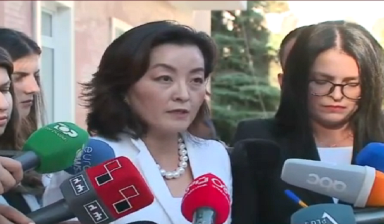 MESAZHI i Yuri Kim për Berishën, pas takimit me Bashën: PD nuk ecën dot para me një këmbë tek e shkuara