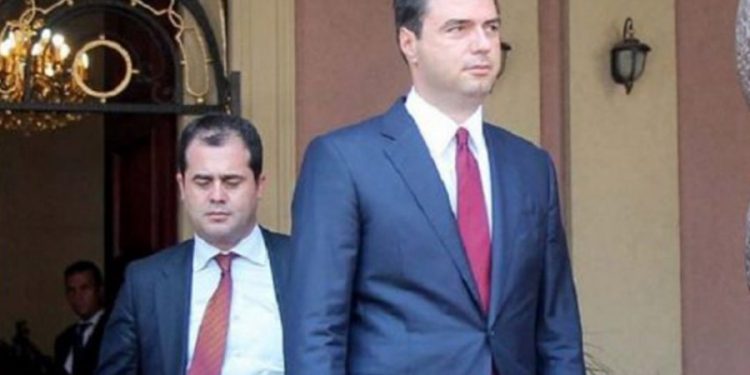 ISHTE NË KRAH TË BERISHËS NË DURRËS/ “Hakmerret” Basha, i heq drejtimin e “Zgjedhores” Bylykbashit