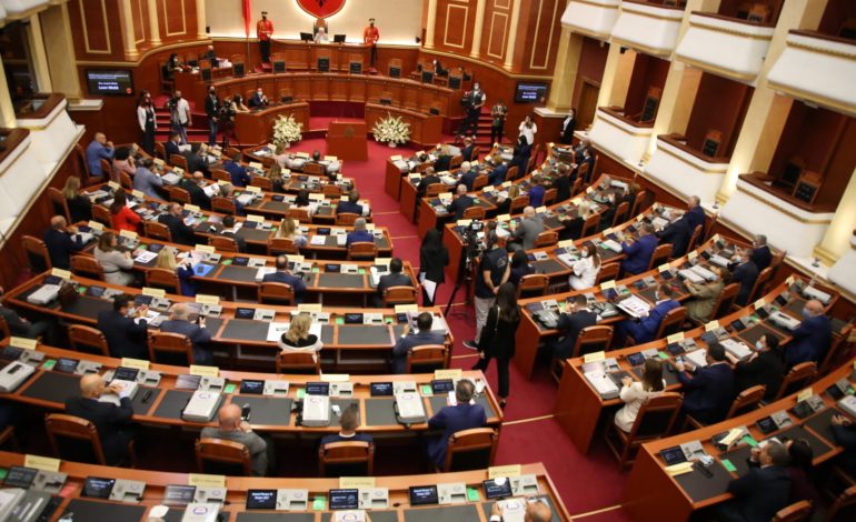 SEANCA E PARË E KUVENDIT/ Çuçi: Përtej çdo debati politik Shqipëria është e para, koha të ndërtojmë ura