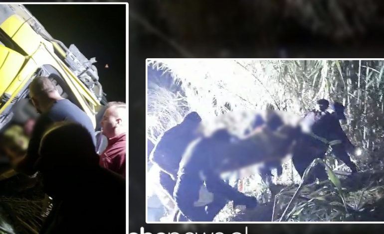NDODH MREKULLIA! Pas 4 orësh në kabinën e kamionit të përmbysur shpëtohet shoferi në Kuçovë