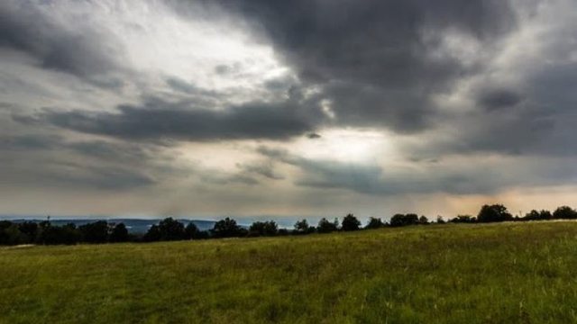 RIKTHEHEN RESHJET DHE ULEN TEMPERATURAT/ Ky është parashikimi i motit për sot