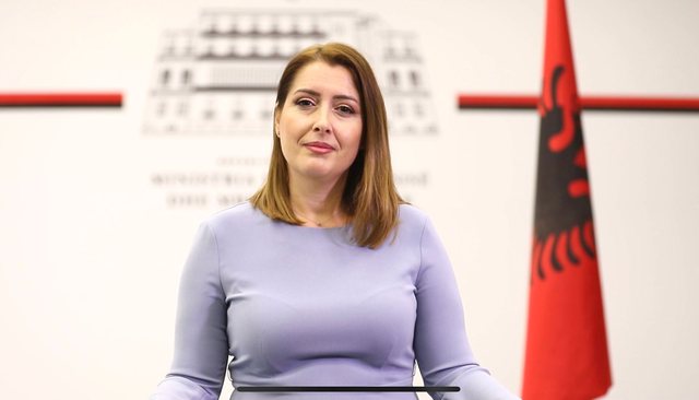 RRITJA E VDEKJEVE/ Manastirliu mesazh qytetarëve: Vaksinohu, 95% e pacientëve në spital pa asnjë dozë