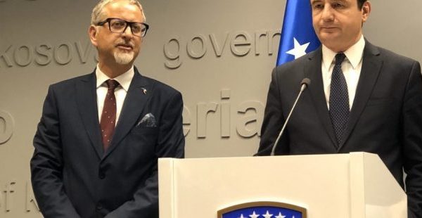 REFUZIMI I DONACIONEVE TË VAKSINAVE/ Ministri i Kurtit: Afati i skadencës ka qenë jooptimal, s’mund t’i administronim