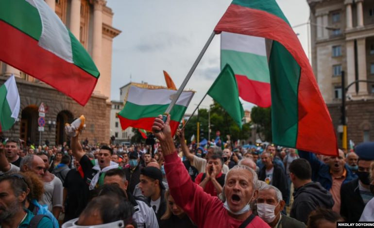 VENDI NË KRIZË POLITIKE/ Bullgaria shkon në zgjedhje të parakohshme presidenciale më 14 nëntor