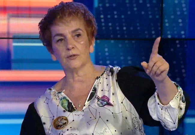 ZGJODHI TË QËNDROJË NË KRYE TË PROFESIONIT/ Najada Çomo i dërgon dorëheqjen Komisionit Qëndror të Zgjedhjeve