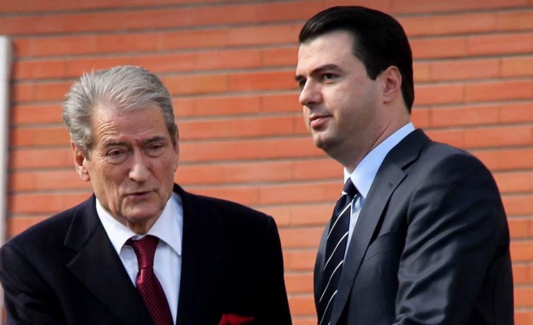 PO TËRHIQET? Basha “fal” Berishën për akuzat e rënda: Jam i gatshëm ta takoj dhe t’ia…