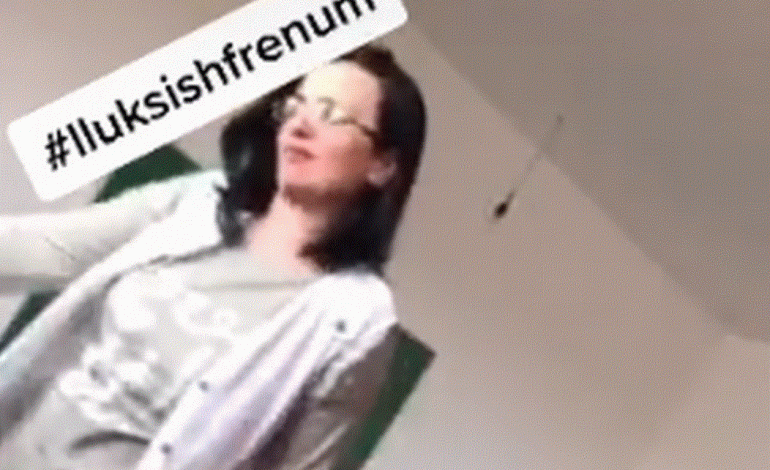 “O ZYSHE JE SUPER P***”/ Skandaloze, nxënësit shqiptarë flasin me gjuhë “rruge” para mësueses (VIDEO)