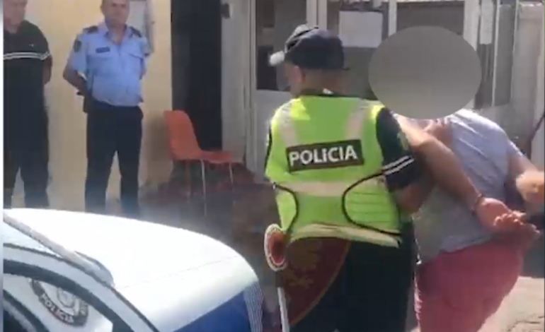 PO TRANSPORTONE 68 EMIGRANTË TË PALIGJSHËM/ Arrestohet 40-vjeçari nga Gjirokastra