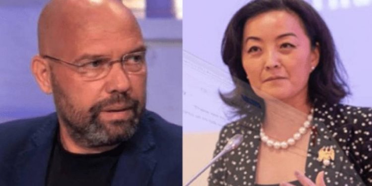 NUK PËRMBAHET YLLI MANJANI/ Sulmon Yuri Kim: Bën detyrën e ministrit të propagandës. I ruan dhe Lulit vulën…