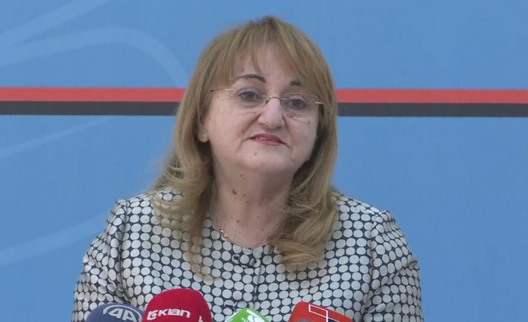 NJË JAVË NGA ULIMATUMI/ Kush nuk vaksinohet, tampon çdo javë. Rakacolli: Nxënësit mbi 12-vjeç…