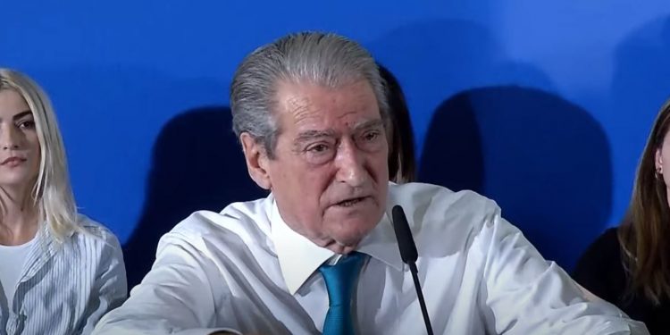 SULMON NGA TAKIMI NË FIER/ Berisha: Rama i futi thikën PD-së me dorën e pengut të tij, Lulzim BASHA