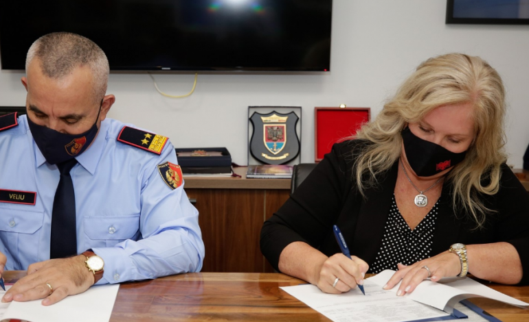 PAISJET E HETIMIT PËR POLICINË SHQIPTARE/ Reagon ambasada: Do të ndihmojnë në luftën kundër terrorizmit