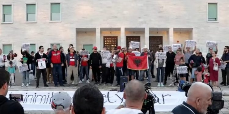 PROTESTUAN KUNDËR VAKSINIMIT/ Nën hetim 10 organizatorët: Nxitën veprime të dhunshme…