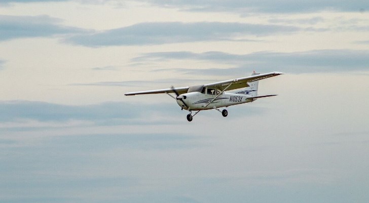 FLUTURONTE NGA IZRAELI DREJT GREQISË/ Rrëzohet avioni privat afër ishullit Samos, shënohen dy viktima