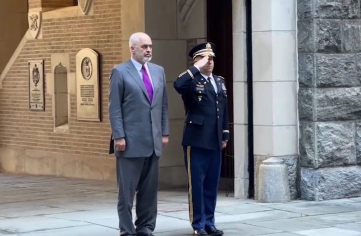 RAMA NIS VIZITËN NË SHBA/ Pritet me nderime në Akademinë Ushtarake “West Point: Në kuadër të bashkëpunimit…
