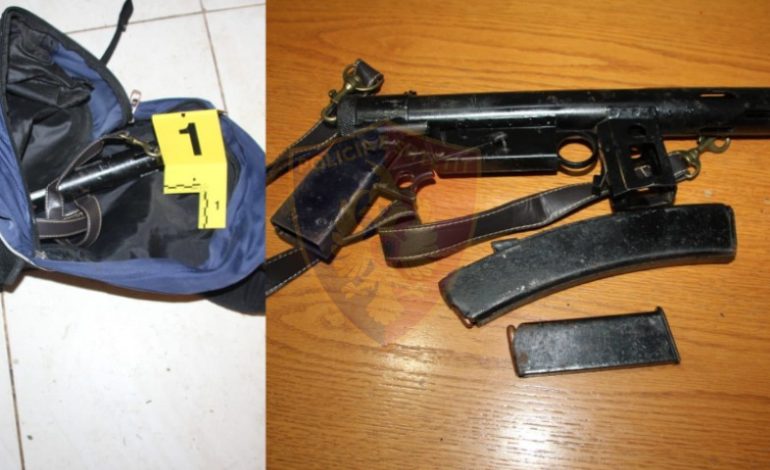 U KAP ME AUTOMATIK DHE 43 FISHEKË NË BANESË/ Arrestohet 37-vjeçari në Berat (EMRI)