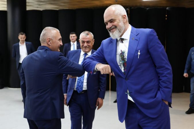 NJË DITË PAS BETIMIT NË KUVEND/ Meta nuk humb kohë, dekreton Edi Ramën Kryeministër për të tretën herë