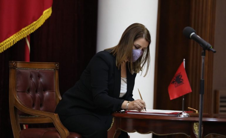 “MIRËNJOHJE”/ Manastirliu: Të çojmë përpara vizionin tonë për ndërtimin e Shqipërisë…