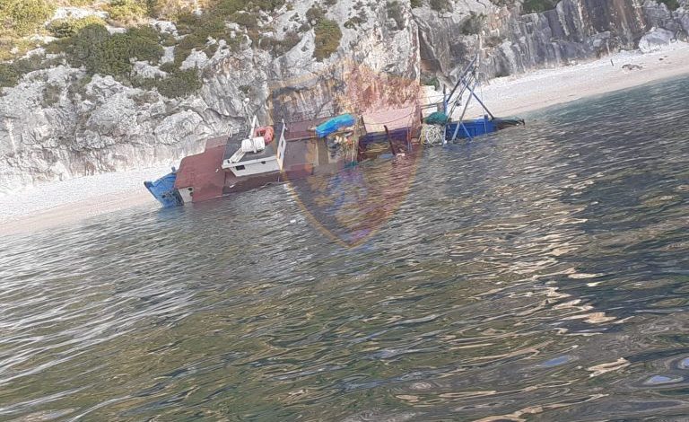 RREZIKONIN TË MBYTESHIN NË DET/ Shpëtohen tre peshkatarët në Dhërmi (FOTO)