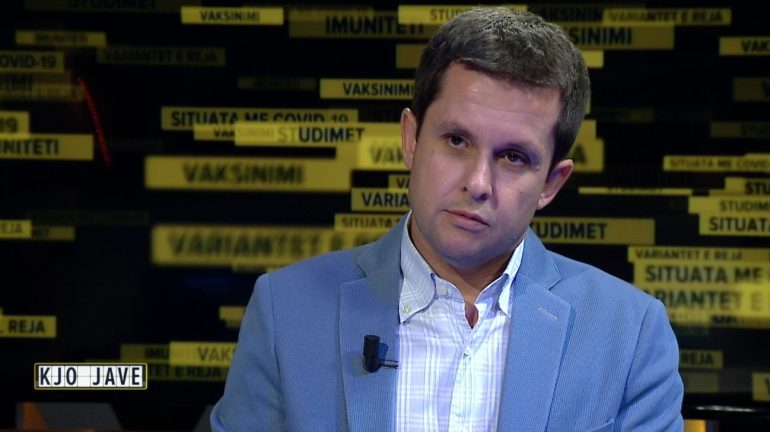 A DUHET TË VAKSINOHET PERSONAT QË KALUAN COVIDIN? Mjeku Ilir Alimehmeti jep PËRGJIGJET