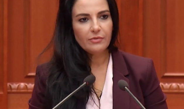 “SHQIPËRIA BËHET ME TRE HEKURUDHA”/ Balluku: Porti i Vlorës do të kthehet në port jahtesh