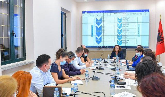 ULJA e tarifave të roamingut mes BE e Ballkanit Perëndimor, Balluku: Ka impakt tek…