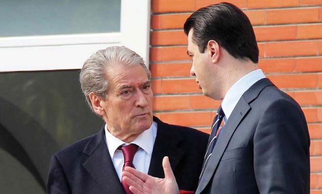 I PËRGJIGJET BASHËS “FLAKË PËR FLAKË”/ Berisha: Je tmerruar, nuk mund ta pengosh Kuvendin e PD…