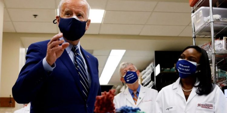 “DURIMI YNË PO ZVOGËLOHET”/ Biden kërkon vaksinimin e detyrueshëm të miliona amerikanëve dhe kritikon: Refuzimi juaj…