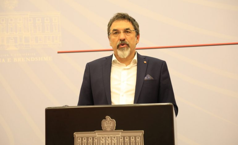 VRASJA E POLICIT/ Çuçi: Saimir Hoxha do të shpallet “Dëshmor i Atdheut”