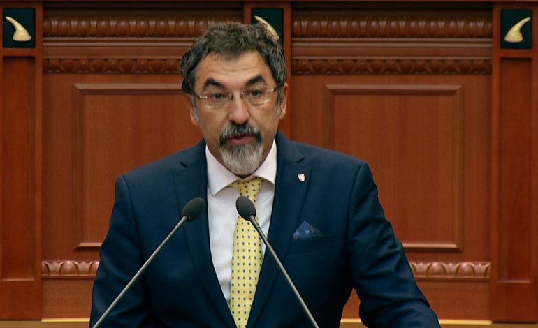 “PAISJE SUPER INTELIGJENTE…”/ Bledi Çuçi: Do të luftojmë krimin sipas parimit “ndiq paratë”
