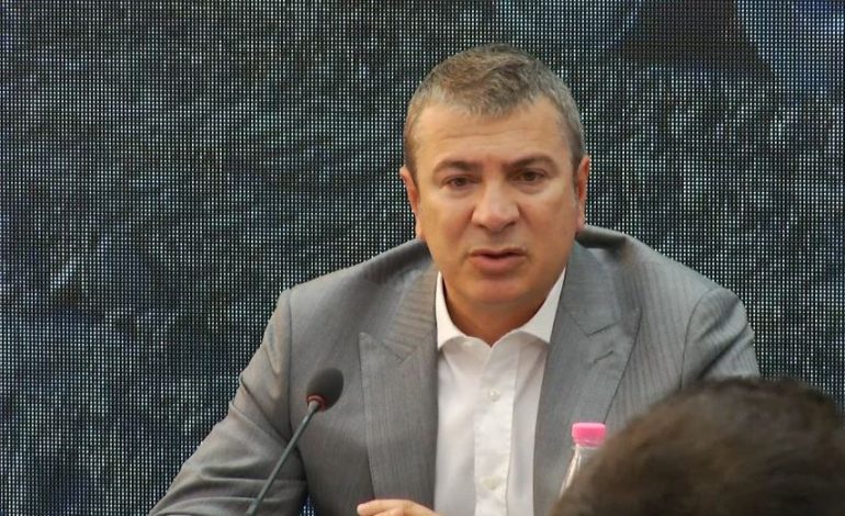 NDRYSHIMET KUSHTETUESE/ Gjiknuri mesazh Bashës: Të gatshëm të ulemi në tryezë me PD-në