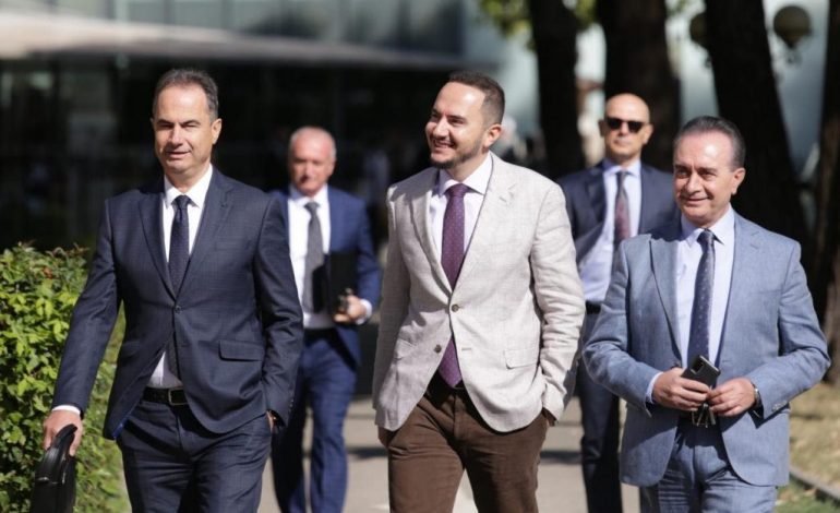 PËRÇARJA NË PD/ Salianji “largon” Luan Baçin nga Berisha? Ja mesazhi që ka publikuar deputeti