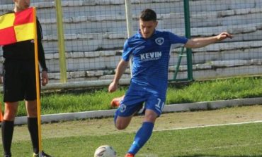 ZYRTARE/ Nis një aventurë të re, ish-futbollisti i Kukësit transferohet në Kosovë