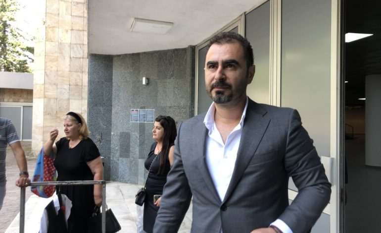 100 MIJË USD “TEPËR”, APARTAMENTE…/ I skeduar nga SHISH për afera dhe bashkëshortja Rovena Gashi “djegin” Dritan Ginën