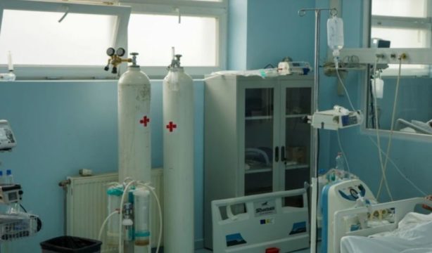 ANALIZA/ Si përcaktohet një vdekje nga COVID-19?