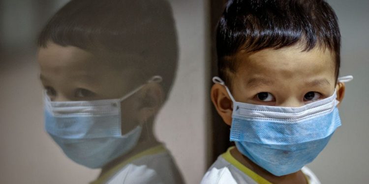 FËMIJT ME COVID/ Rritet numri i të shtruarve në spital, 11 të mitur në Pediatri
