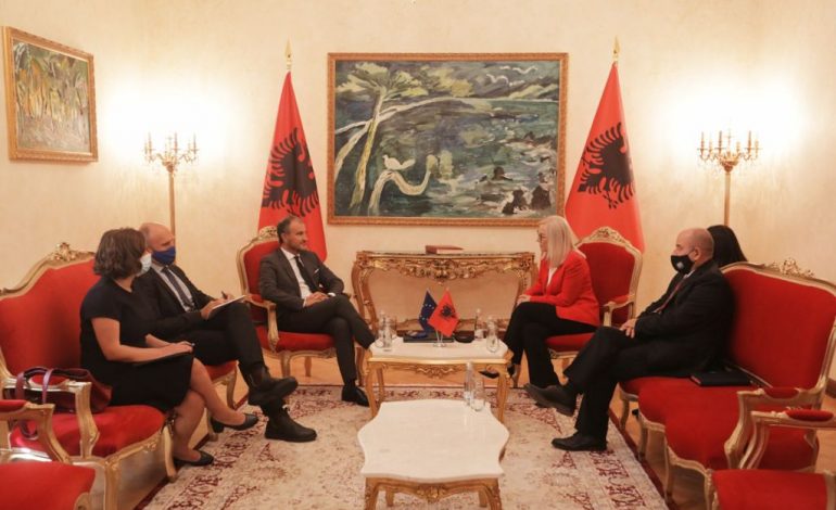PRET AMBASADORIN E BE/ Nikolla: Integrimi europian, në krye të agjendës së Kuvendit
