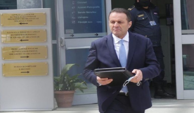 KU ËSHTË LLALLA? Ish-kryeprokurori mungon në seancën që mund ta çojë pas hekurave