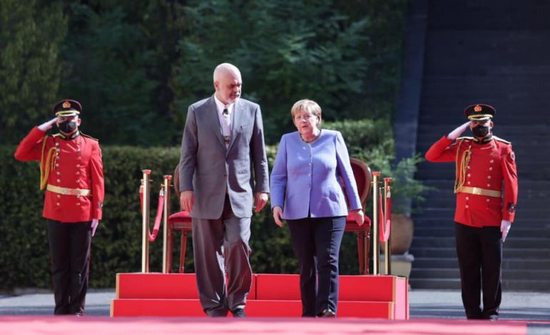 Vizita e Merkel në Tiranë, si ajo e Bushit në vitin 2007