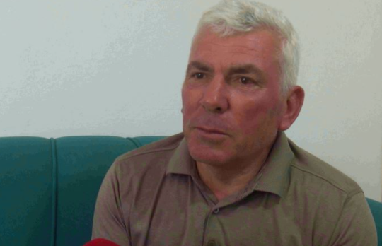 “NUK KA FAKTE…”/ Mësuesi akuzohet për ngacmim seksual ndaj nxënëses: Më dënoni me vdekje nëse e kam bërë