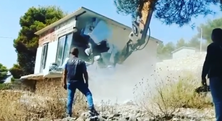 OPERACIONI “BREGDETI YNË”/ Vijon shembja e ndërtimeve pa leje në Sarandë
