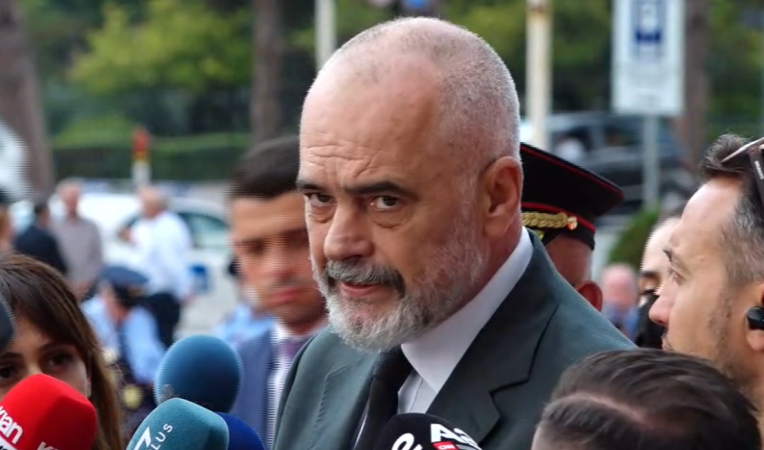 HOMAZHET PËR OFICERIN SAIMIR HOXHA/ Rama: Çast i rëndë për të gjithë! Mbështetja financiare nuk e kompenson…
