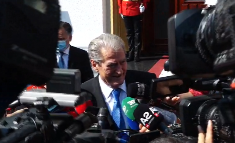 U PËRJASHTUA NGA BASHA/ Berisha flet pas seancës: Kurthe për eliminimin e opozitarëve shqiptarë…
