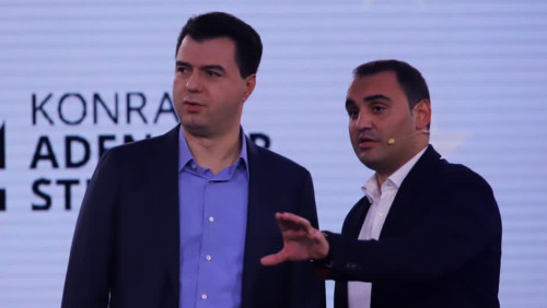 ZBULOHET PËR HERË TË PARË! Këlliçi: Një grup deputetësh të PD janë thirrur në Ambasadën Amerikane. Na pyetën…