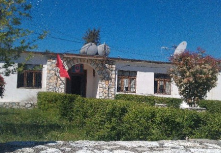 ÇFARË NDODHI? Dhunohet kryetari i Bashkisë së Selenicës, arrestohet autori. Ja SHKAKU