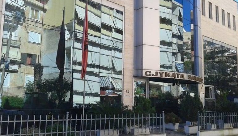 PLAGOSJA E SHOKUT NË DHOM E HOTELIT NË KSAMIL/ Dy të arrestuarit kërkojnë liri
